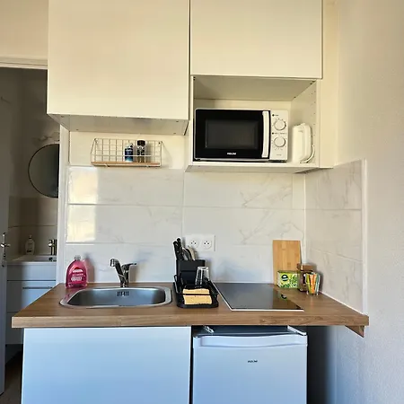 Studette Sur La Marina, à 5 Minutes *