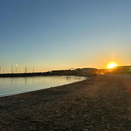 Studette Sur La Marina, à 5 Minutes